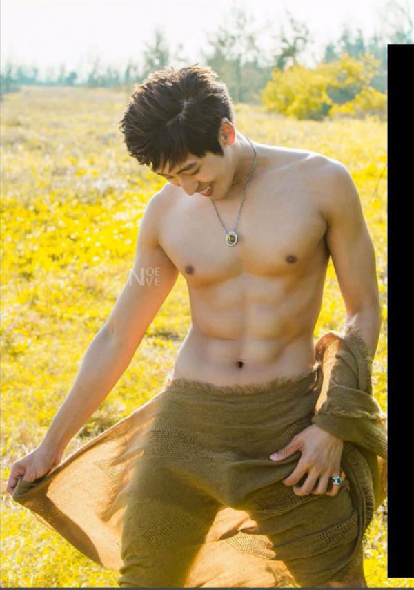 Whoseman-4-明星教練男丁格爾-芬達-全裸非全見寫真書